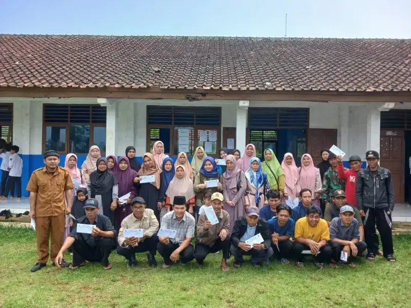 Pembagian Surat Kelulusan